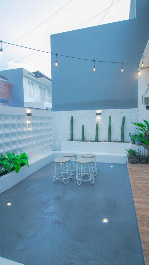 Villa Shiny With Karaoke & Chill Spot Batu  Exterior foto