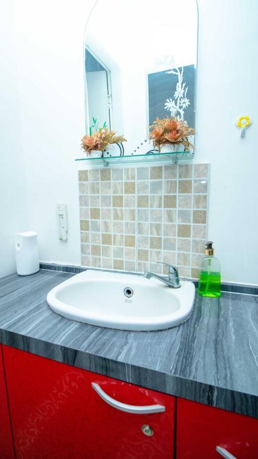 Villa Shiny With Karaoke & Chill Spot Batu  Exterior foto